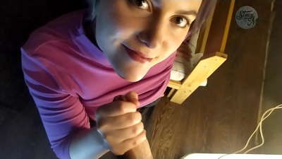 Porno rumah khas Rusia dengan plot kontol dan tegukan yang dalam